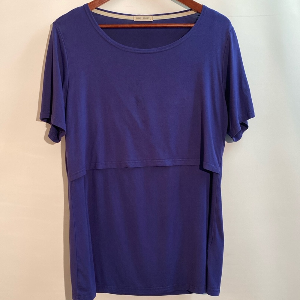 Small Show - women’s nursing top. Size L